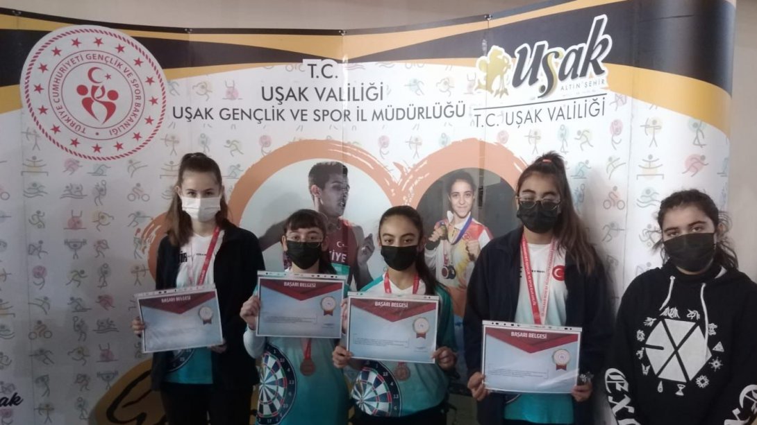 Eskioba Yıldız Kız Dart Takımı Uşak Gençlik ve Spor Bakanlığı Turnuva Başarısı