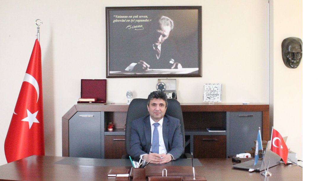 İlçe Milli Eğitim Müdürümüz Aydın YÜZBAŞIOĞLU'nun 19 Mayıs Atatürk'ü Anma ve Gençlik ve Spor Bayramı Mesajı