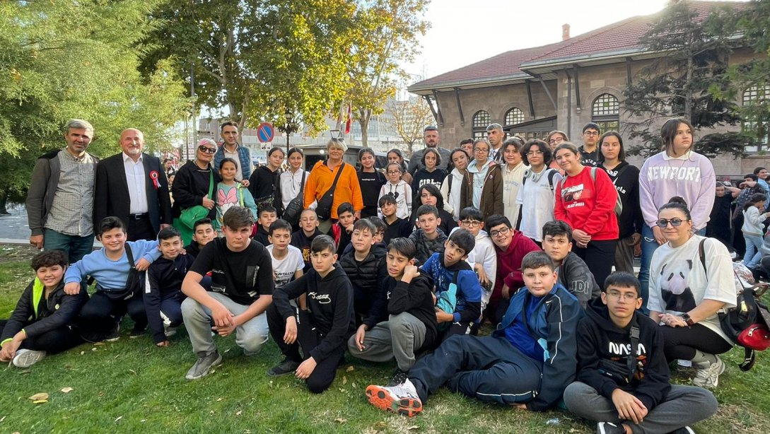 Kurtuluş Ortaokulu Ankara Gezisi Düzenledi